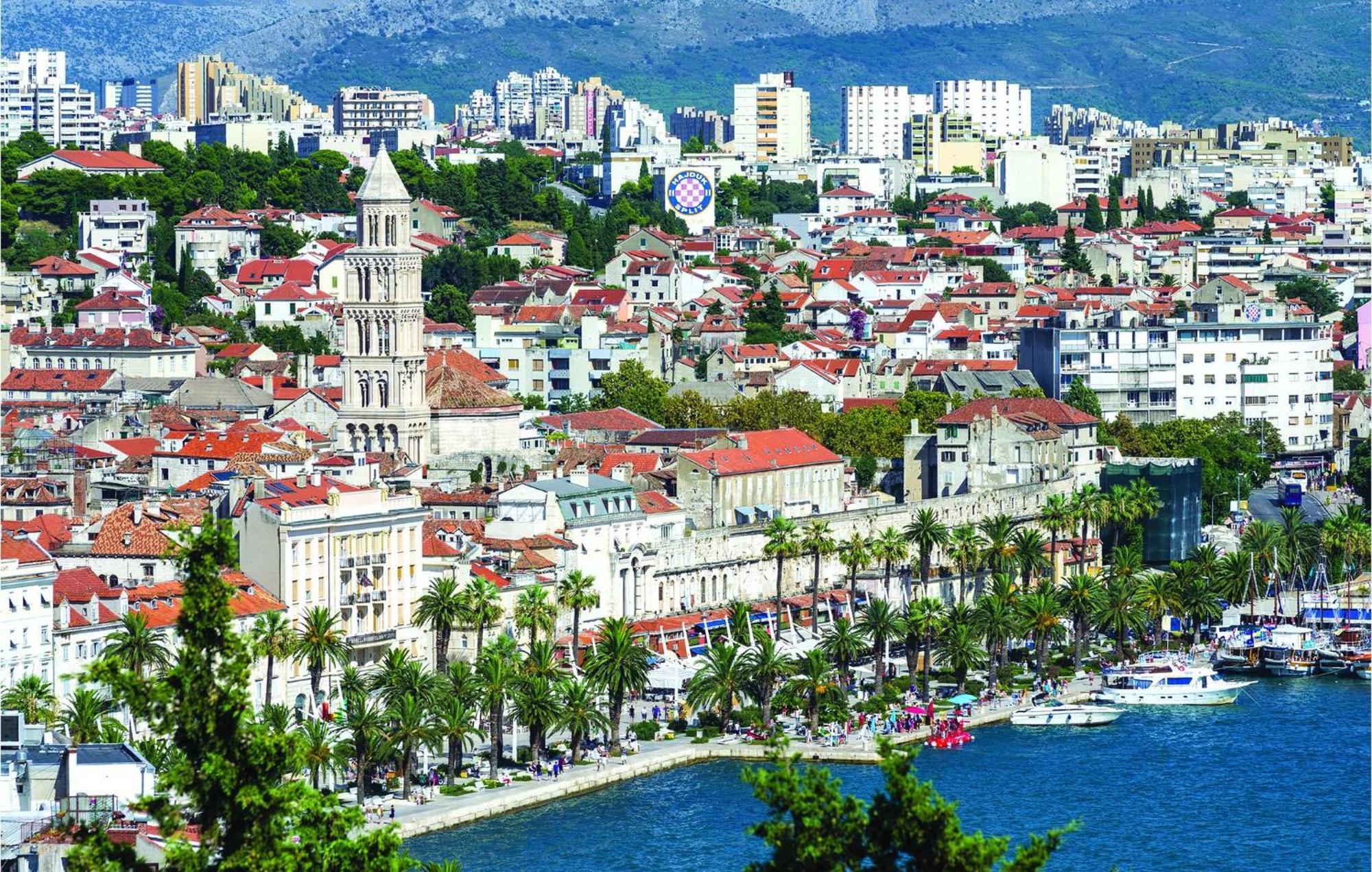 Amazing Apartment In Split With Kitchen Экстерьер фото